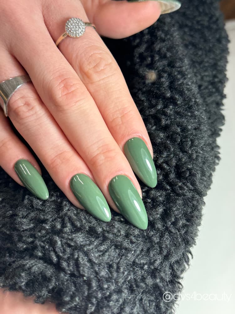 What Is Russian Manicure?